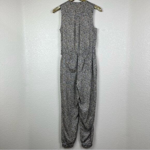 Banana Republic • Leopard Print Wrap Jumpsuit - Picture 15 of 15